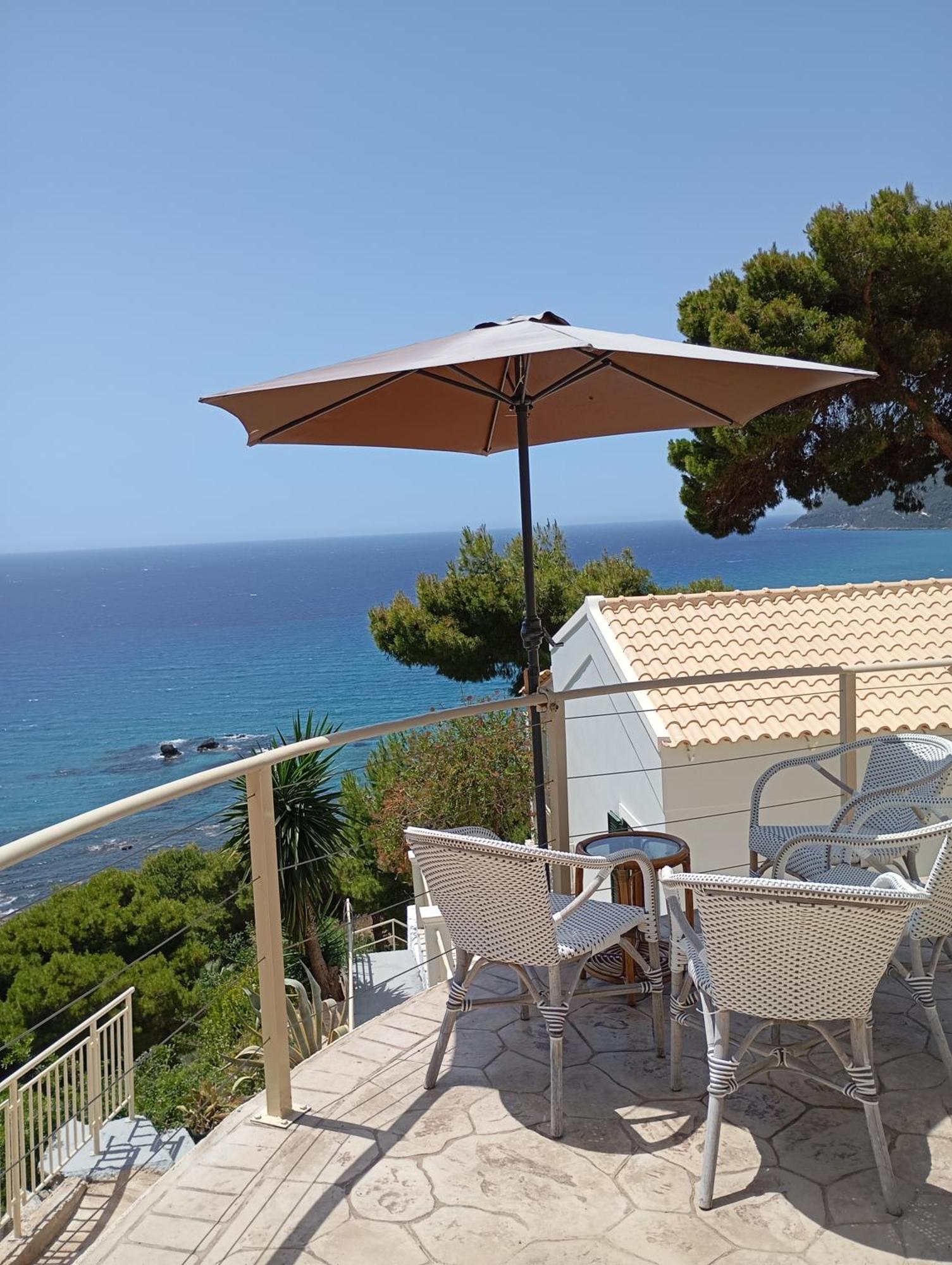 Vicky'S Panoramic View Apartments بيليكاس الغرفة الصورة